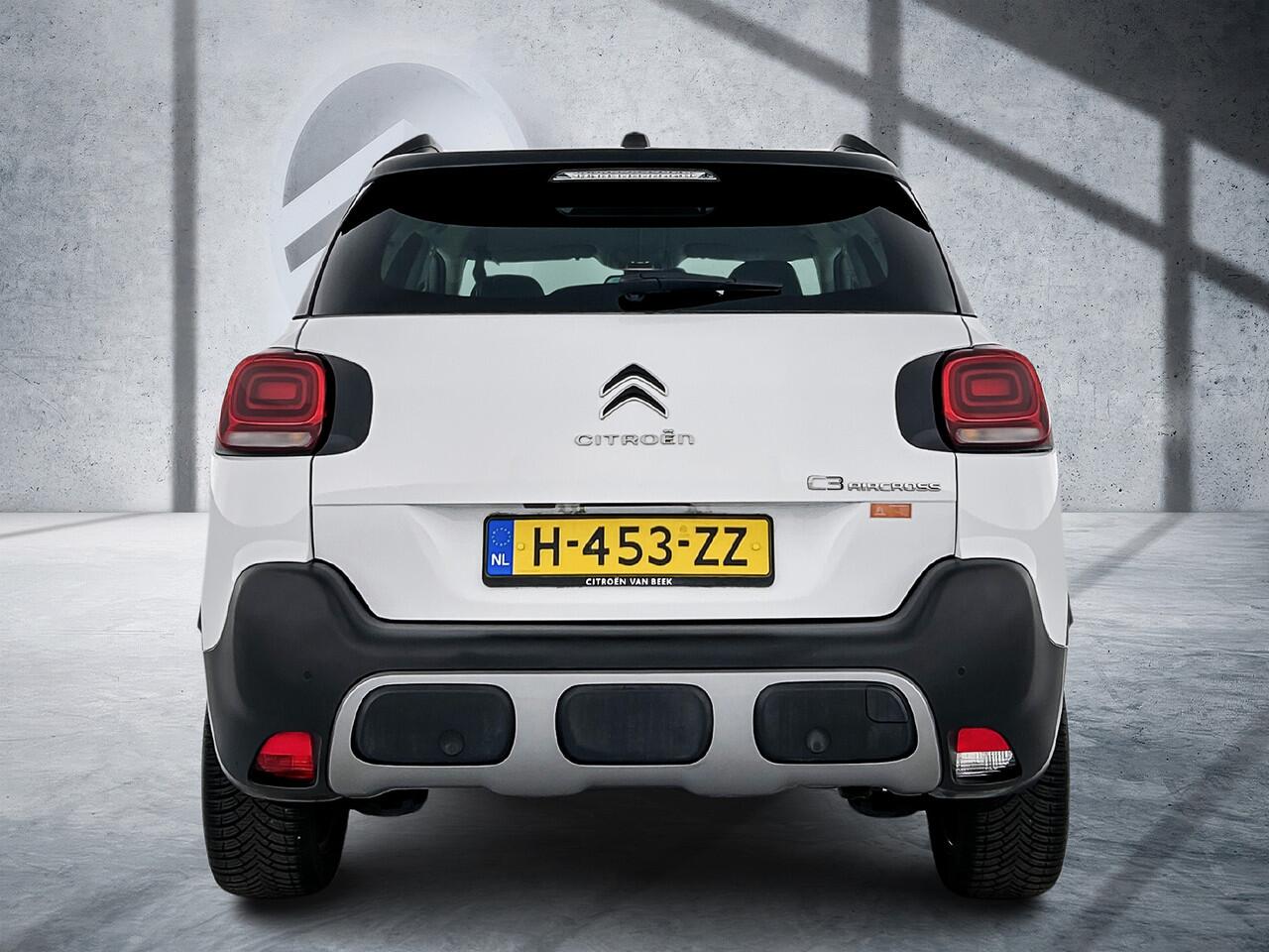 Citroen C3 Aircross 130pk Automaat Shine | Rijklaar | Parkeersensoren achter | 17" LMV | Apple Carplay