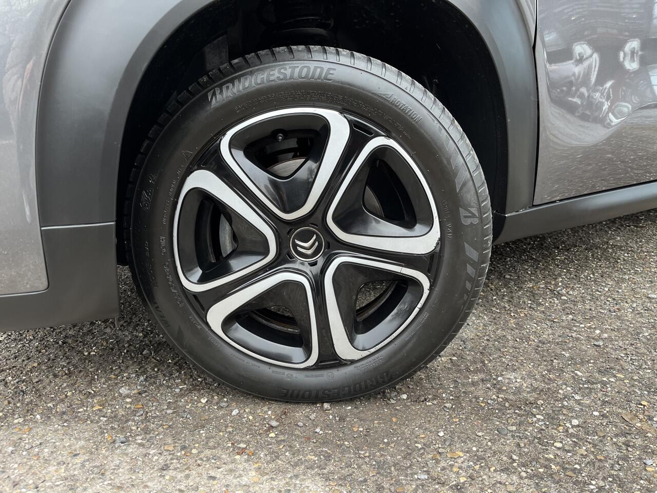 Citroen C3 Aircross 1.2 PureTech Shine // LED // NAVI+CARPLAY // PARKEERCAMERA // CLIMA // CRUISE //