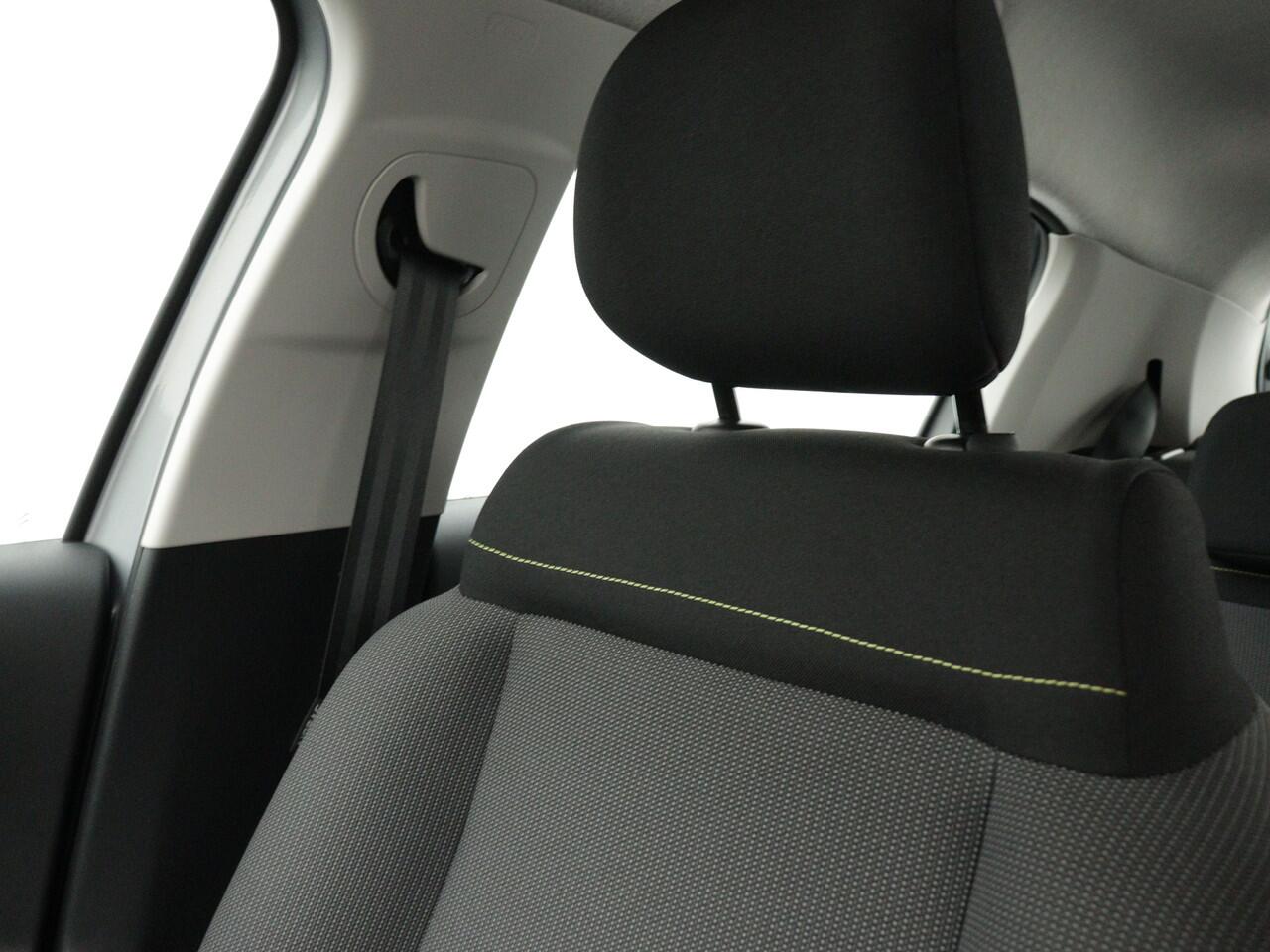 Citroen C3 82PK Feel | Rijklaar | Parkeersenosen achter |