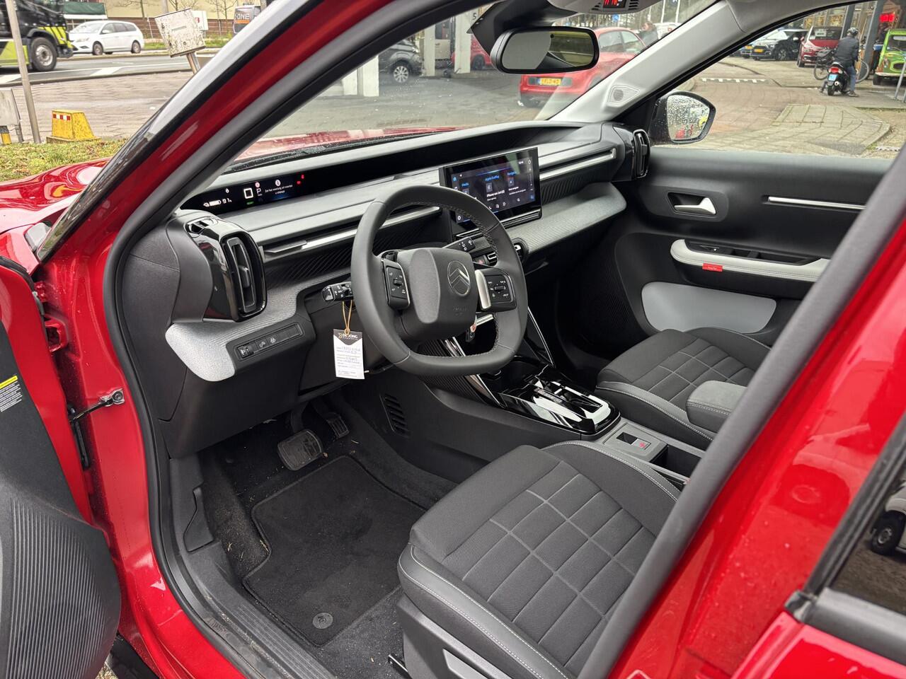 Citroen C3 Ë-C3 Max 113pk 44 kWh ALL-IN RIJKLAARPRIJS/Camera/Apple Carplay/Duo-Tone. Demonstratieauto