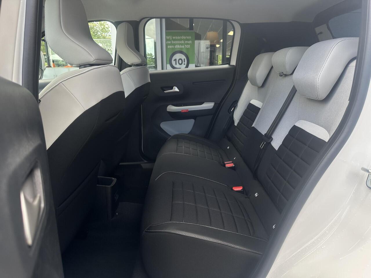 Citroen C3 1.2 Turbo 100pk Max | Comfort Stoelen | Apple Carplay/Android Auto | Parkeercamera/-sensoren | Full LED | DAB | Cruise Control | Climate Control | Draadloze telefoonlader |