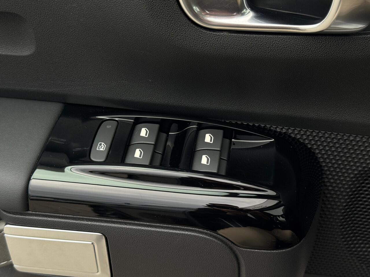 Citroen C3 1.2 PureTech C-Series NAVI | 1/2 LEDER | AUTOMAAT