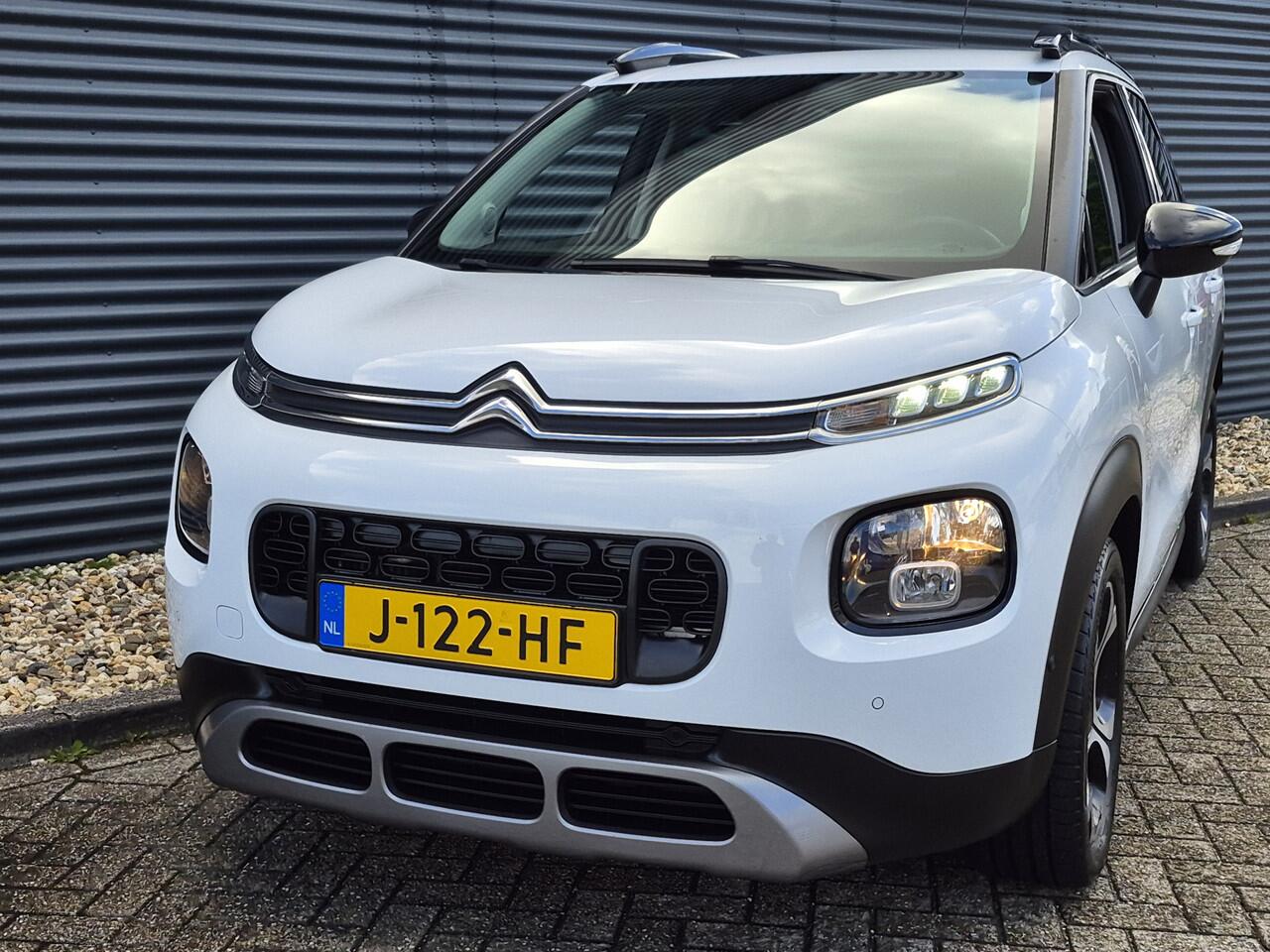 Citroen C3 Aircross 1.2 PureTech S&S Shine 110 PK | Navigatie | Keyless Entry | Camera | HiFi Focal | Draadloze Telefoonlader | Luxe Shine Uitvoering | Distributiesnaar vervangen november 2024!