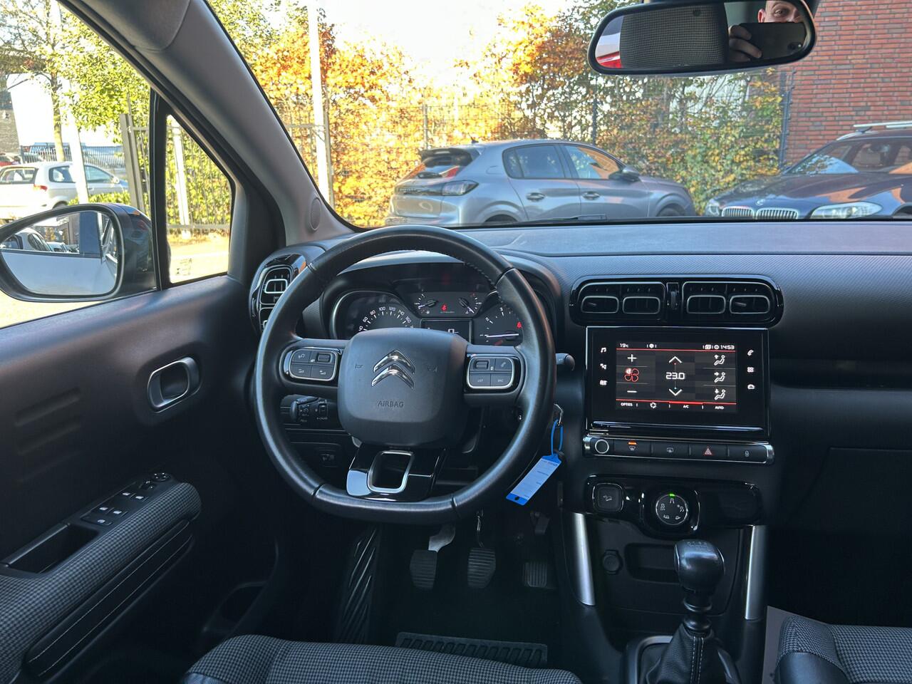 Citroen C3 Aircross 1.2 PureTech S&S Shine // TREKHAAK // NAVI // CLIMA // PDC // CRUISE // APPLE CARPLAY / ANDROID AUTO //