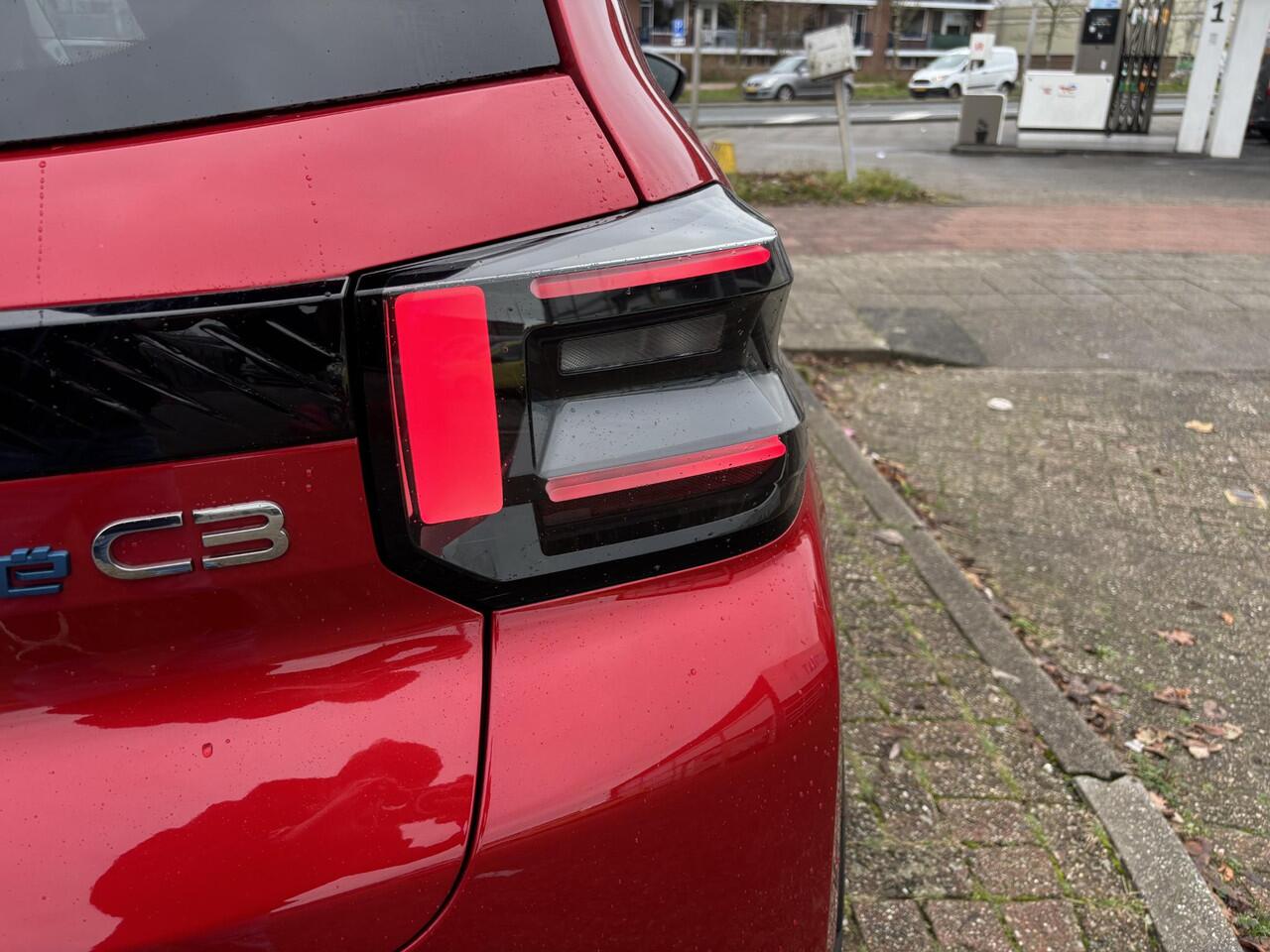 Citroen C3 Ë-C3 Max 113pk 44 kWh ALL-IN RIJKLAARPRIJS/Camera/Apple Carplay/Duo-Tone. Demonstratieauto