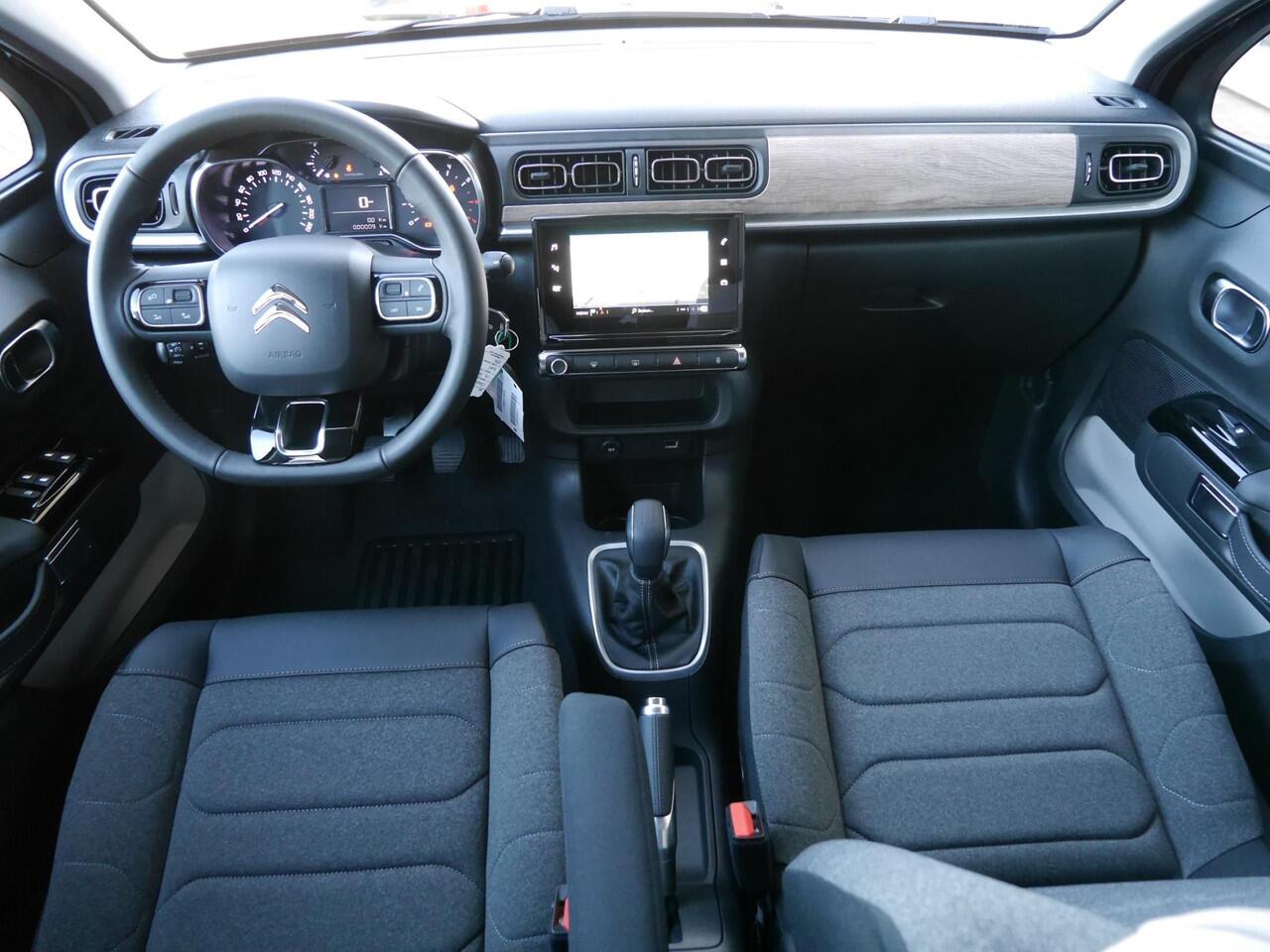 Citroen C3 1.2 PureTech Feel Edition Two-Tone | Achteruitrijcamera | Navigatie | Elektrische ramen | Lichtmetalen velgen | Cruise control | Mistlampen | Android auto | Apple carplay