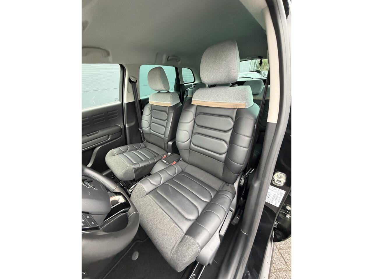 Citroen C3 Aircross 130pk Shine (Camera - Leder - 17"incl 4S - Automatische Airco - Grip Controle - LED - Parkeersensoren - Navigatie)