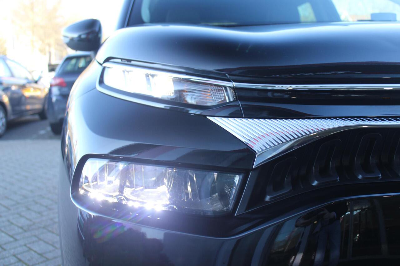 Citroen C3 Aircross 1.2 130PK AUTOMAAT MAX | HEAD UP DISPLAY | STOEL VERWARMING | LICHTMETALEN VELGEN 16" | KEYLESS ENTRY/START | PARKEERSENSOREN ACHTER | LED KOPLAMPEN | NAVIGATIE | APPLE CARPLAY/ANDROID AUTO | DAB+ RADIO | CLIMATE CONTROL | CRUISE CONTROL |