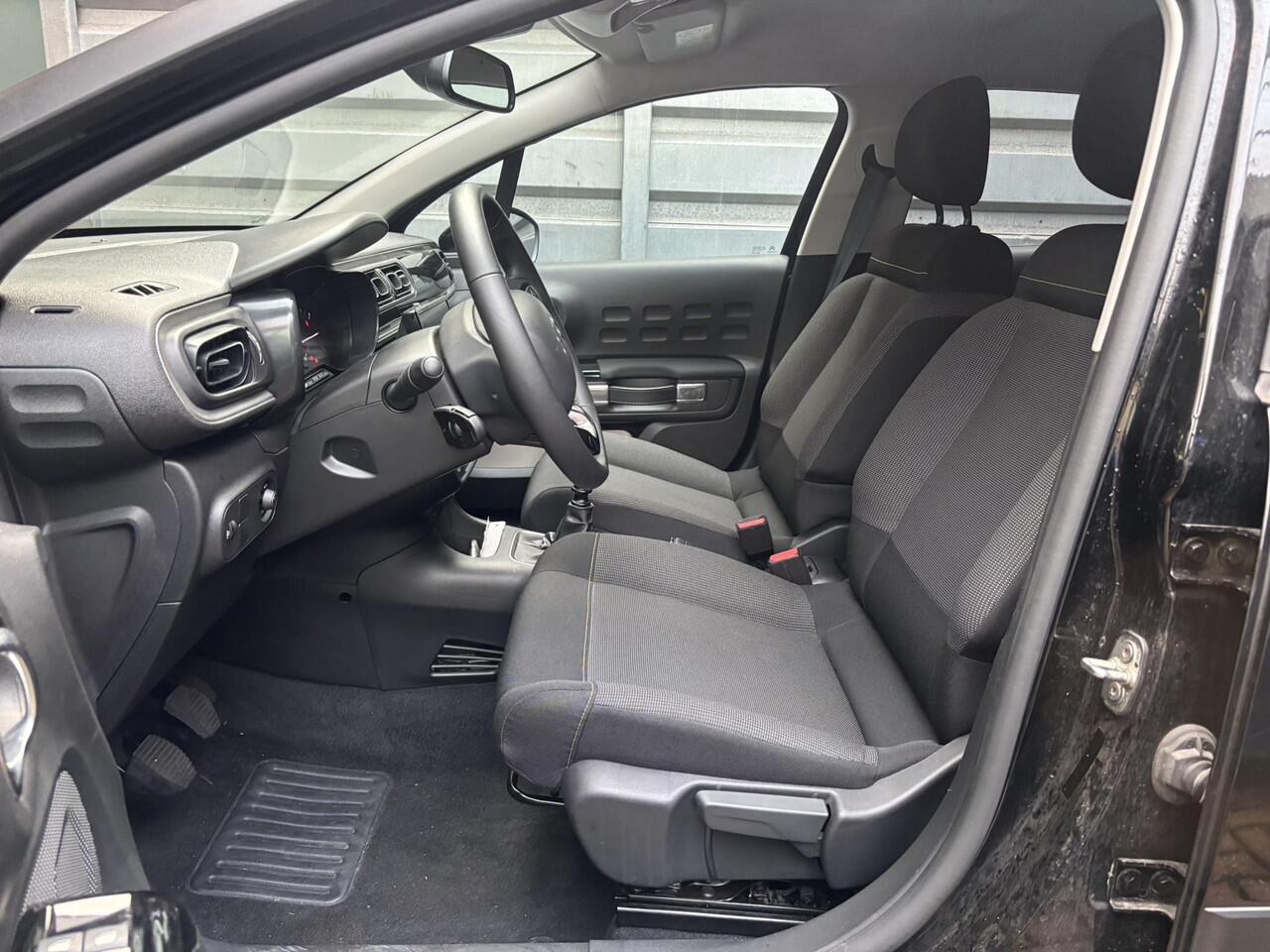 Citroen C3 Max 1.2 Turbo 110pk | CAMERA | NAVI | KEYLESS ENTRY | LM-VELGEN | ALL-SEASONBANDEN | CLIMA | APPLE CARPLAY / ANDROID AUTO