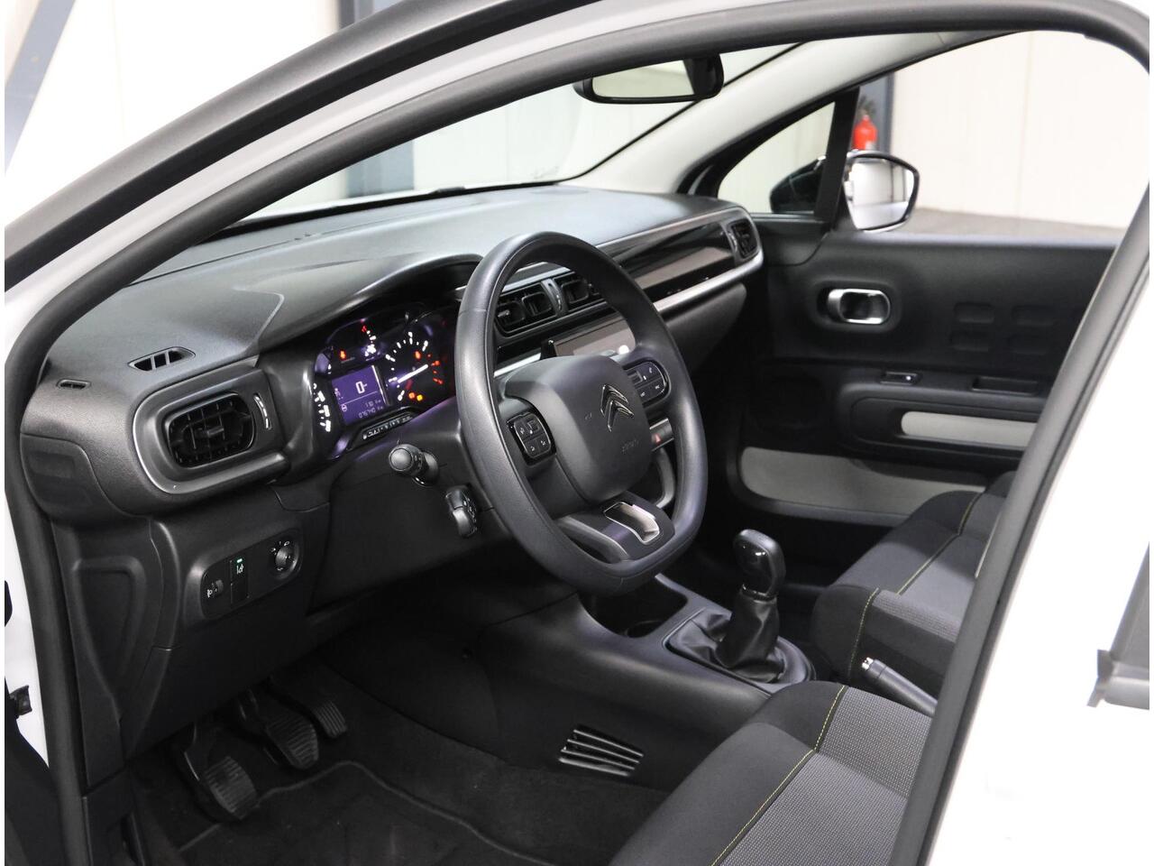 Citroen C3 1.2 85PK S&S Feel | AppleCarplay/AndroidAuto | Cruise Control | Climate Control | Navigatie | Isofix | Parkeersensoren | NL Auto |