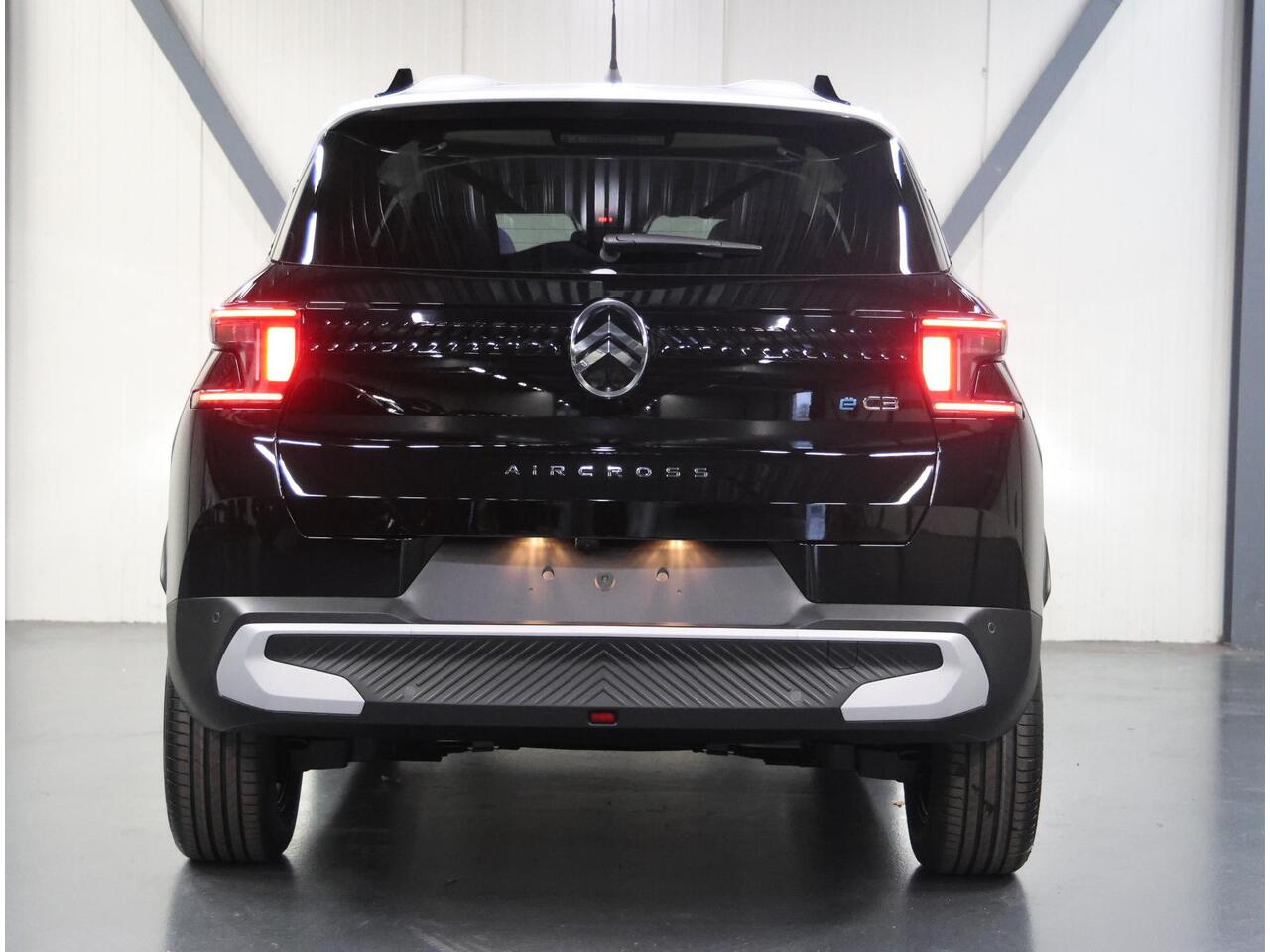 Citroen C3 Ë-C3 Aircross Max 113pk Comfort Range 44 kWh | Navigatie | ClimateControl | Camera | AppleCarPlay/AndroidAuto | CruiseControl | Comfortstoelen |