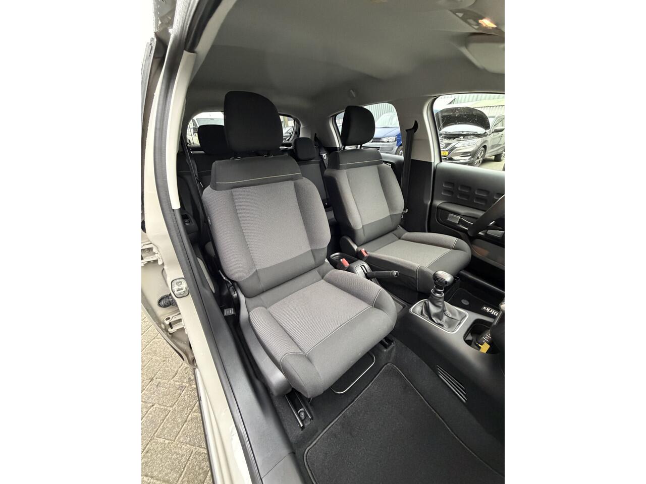 Citroen C3 110pk Max (Camera - Keyless Entry - Automatische Airco - LED - Navigatie - Apple Carplay)