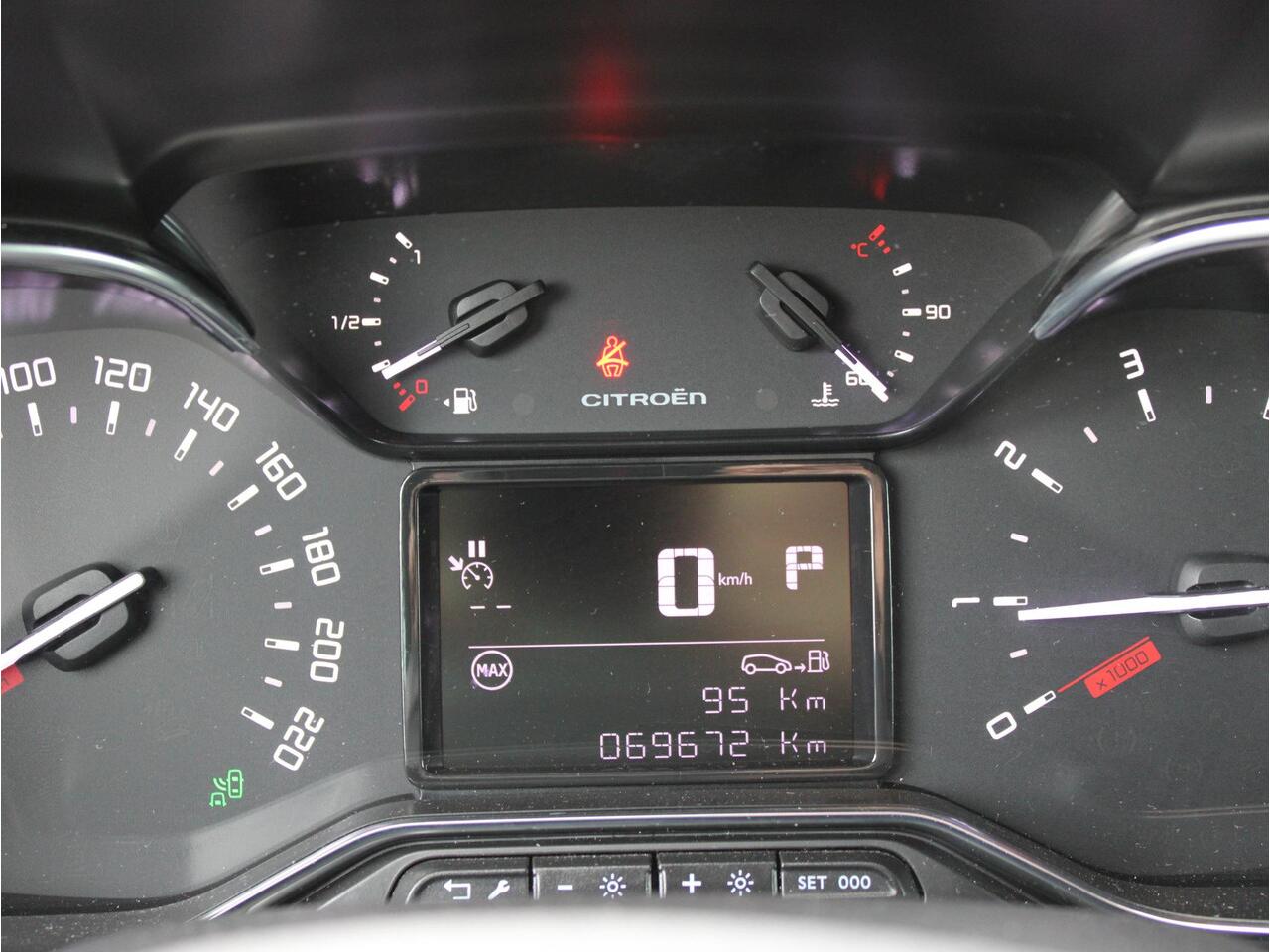 Citroen C3 Aircross 1.2 PureTech S&S Shine Automaat | Navi / Camera / Climate