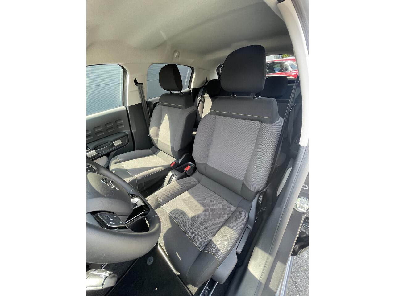 Citroen C3 110pk Max (Camera - Keyless Entry - LED - Apple Carplay - Navigatie - Automatische Airco - Parkeersensoren)