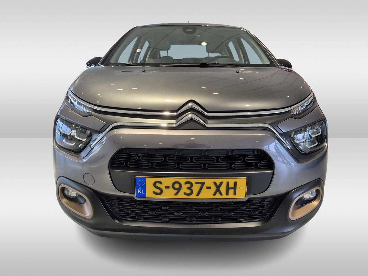 Citroen C3 1.2 PureTech C-Series | Climate Control | Navigatie via Apple Carplay of Android Auto | Parkeersensoren achter| Cruise Control | Interieur met Houtlook en Frisse kleuren !!