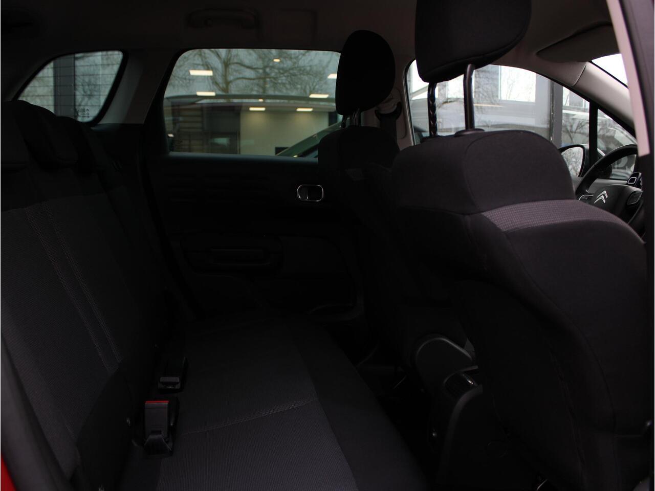 Citroen C3 Aircross 1.2 PureTech Shine Automaat | Navi / Climate / Cruise