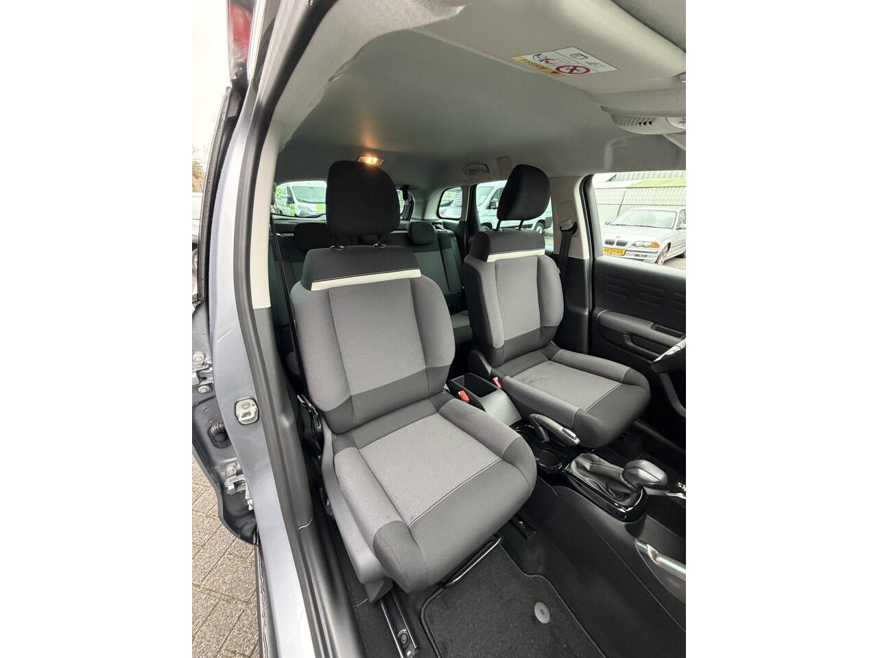 Citroen C3 Aircross 130pk Plus (Automatische Airco - Grip Control - Navigatie - Apple Carplay - Lichtmetalen velgen incl 4S - Parkeersensoren - LED)