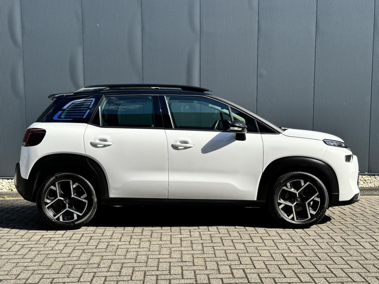 Citroen C3 Aircross 1.2 PureTech 110 Feel | Lederen bekleding | Panoramadak | Stoelverwarming | Navigatie