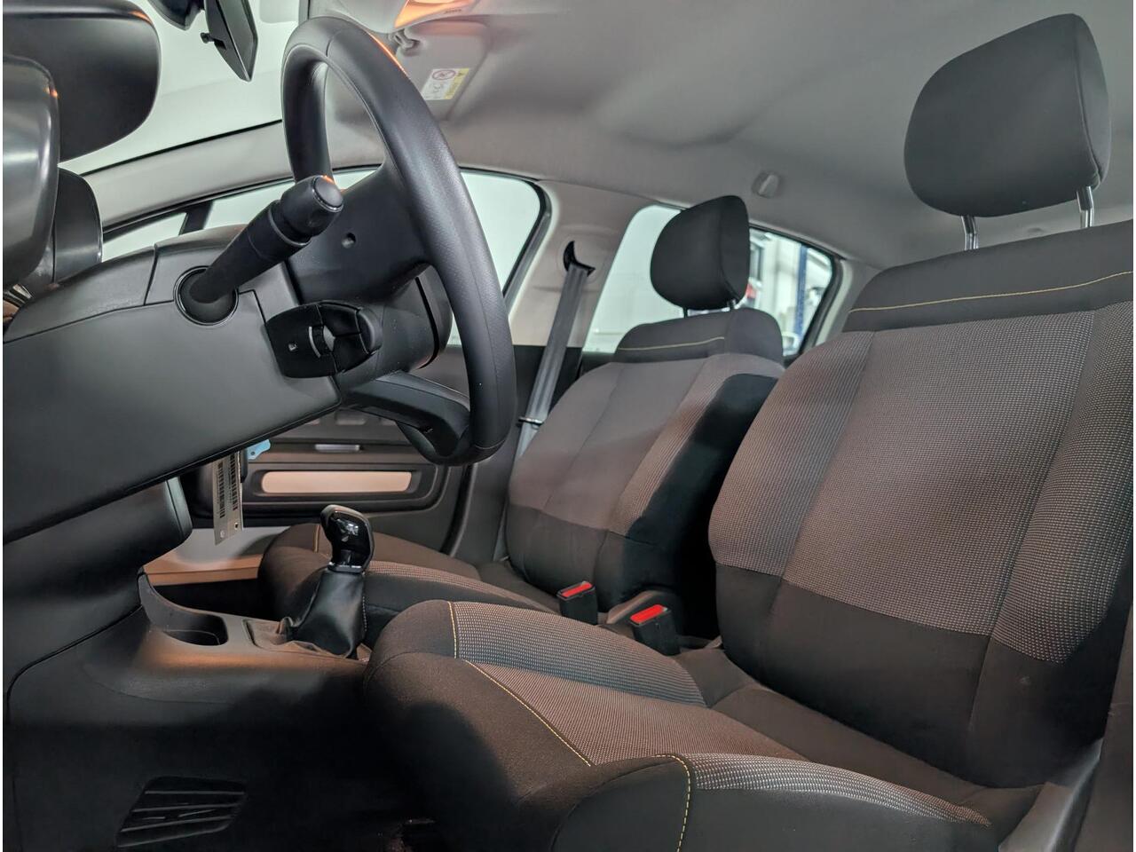 Citroen C3 Plus 1.2 83pk | NAVI | PARKEERHULP | CLIMA | APPLE CARPLAY / ANDROID AUTO | DAB+ | CRUISE CONTROL |