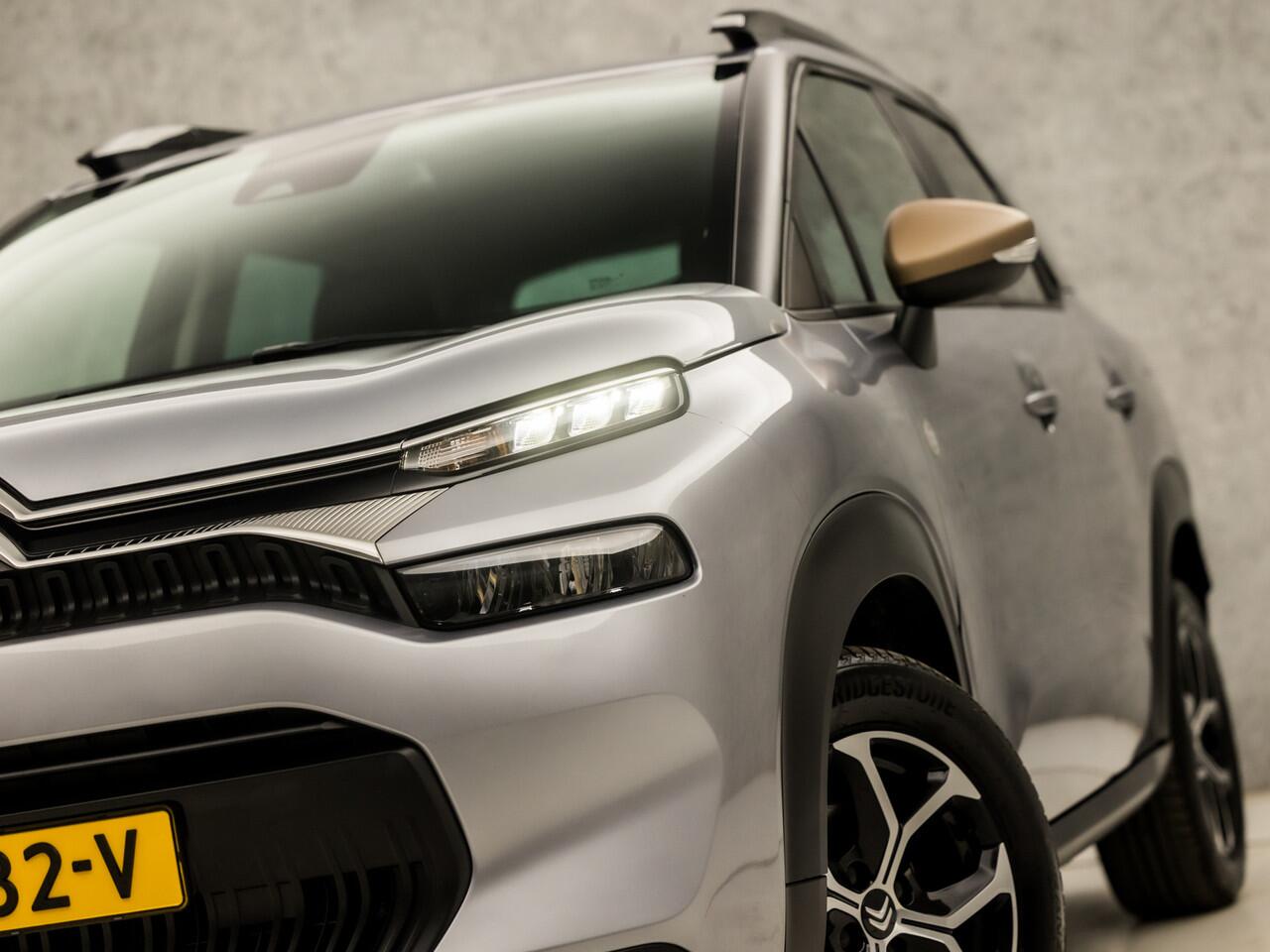Citroen C3 Aircross 1.2 PureTech Max Sport (APPLE CARPLAY, GROOT NAVI, CRUISE, GETINT GLAS, SPORTSTOELEN, LM VELGEN, PARKEERSENSOREN, NIEUWSTAAT)