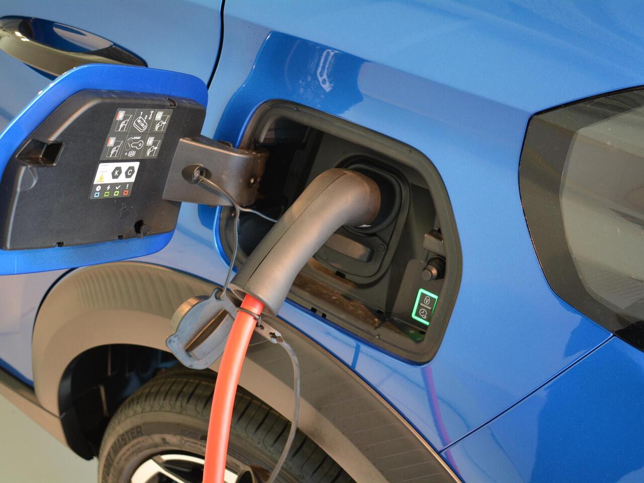 Citroen C3 Ë-C3 Max 113pk 44 kWh | Direct leverbaar | Boordlader 11kW - 3 fasen |