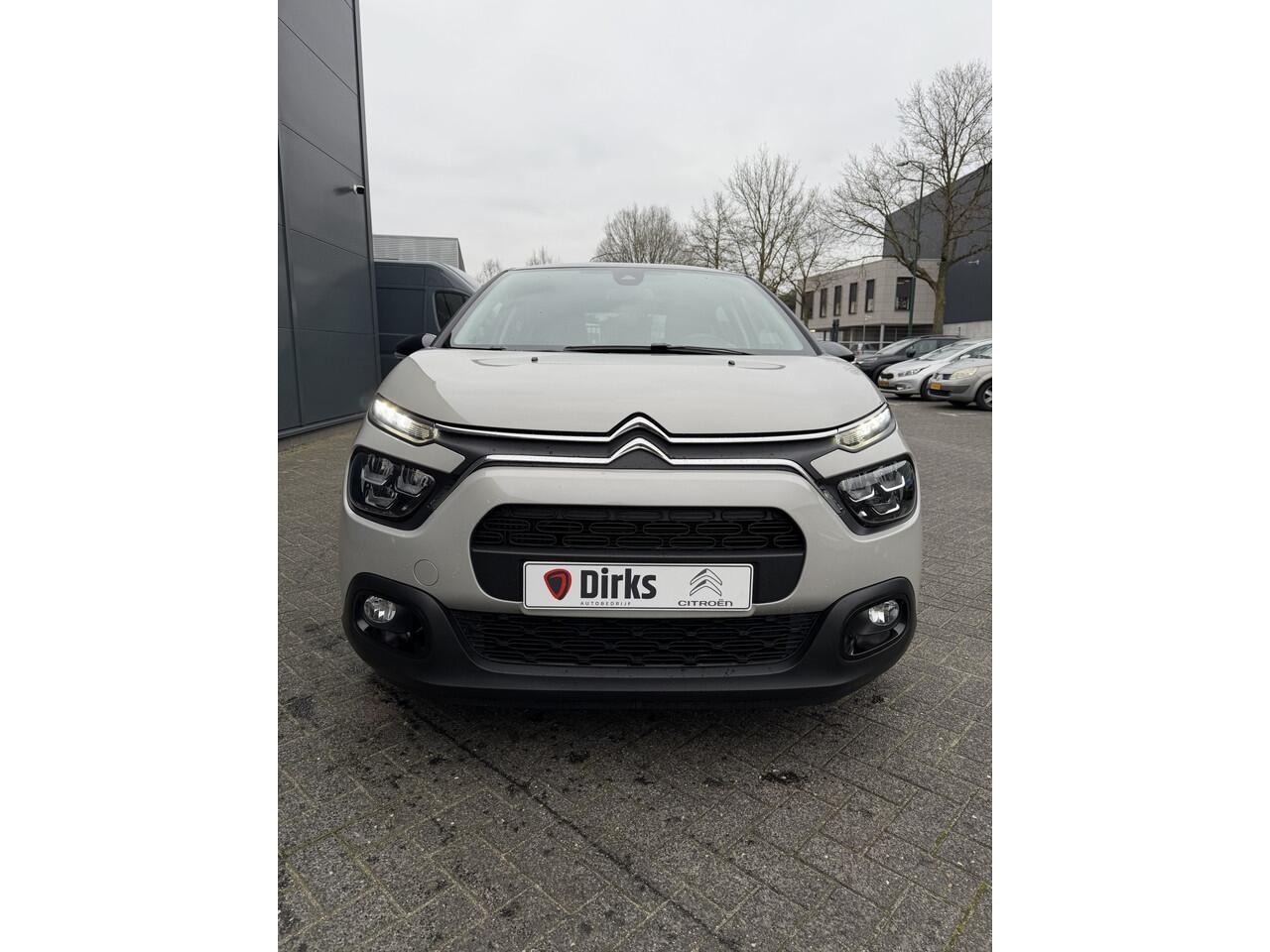 Citroen C3 110pk Max (Camera - Keyless Entry - Automatische Airco - LED - Navigatie - Apple Carplay)