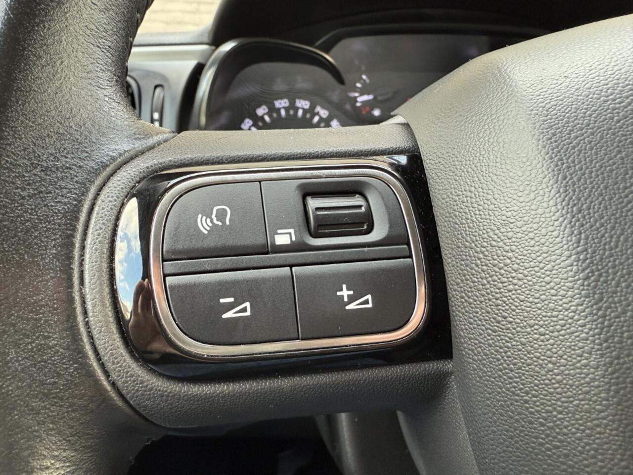 Citroen C3 1.2 PT Feel Ed. (carplay - Achteruit rij sensoren)