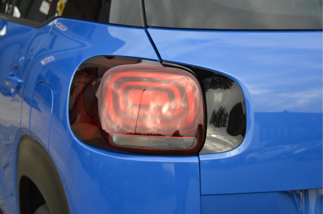 Citroen C3 Aircross 1.2 PureTech Shine | Pano/schuifdak/Headup/Carplay/aut. Airco | Met 12 maanden Bovag garantie!