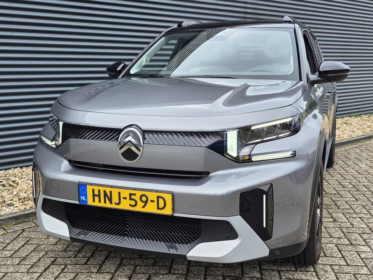 Citroen C3 Aircross 1.2 Hybrid 136 Max | 17 inch lichtmetalen velgen | Achteruitrijcamera | Connected services | Navigatie | Two Tone | COMPANY-CAR / DEMOMODEL.