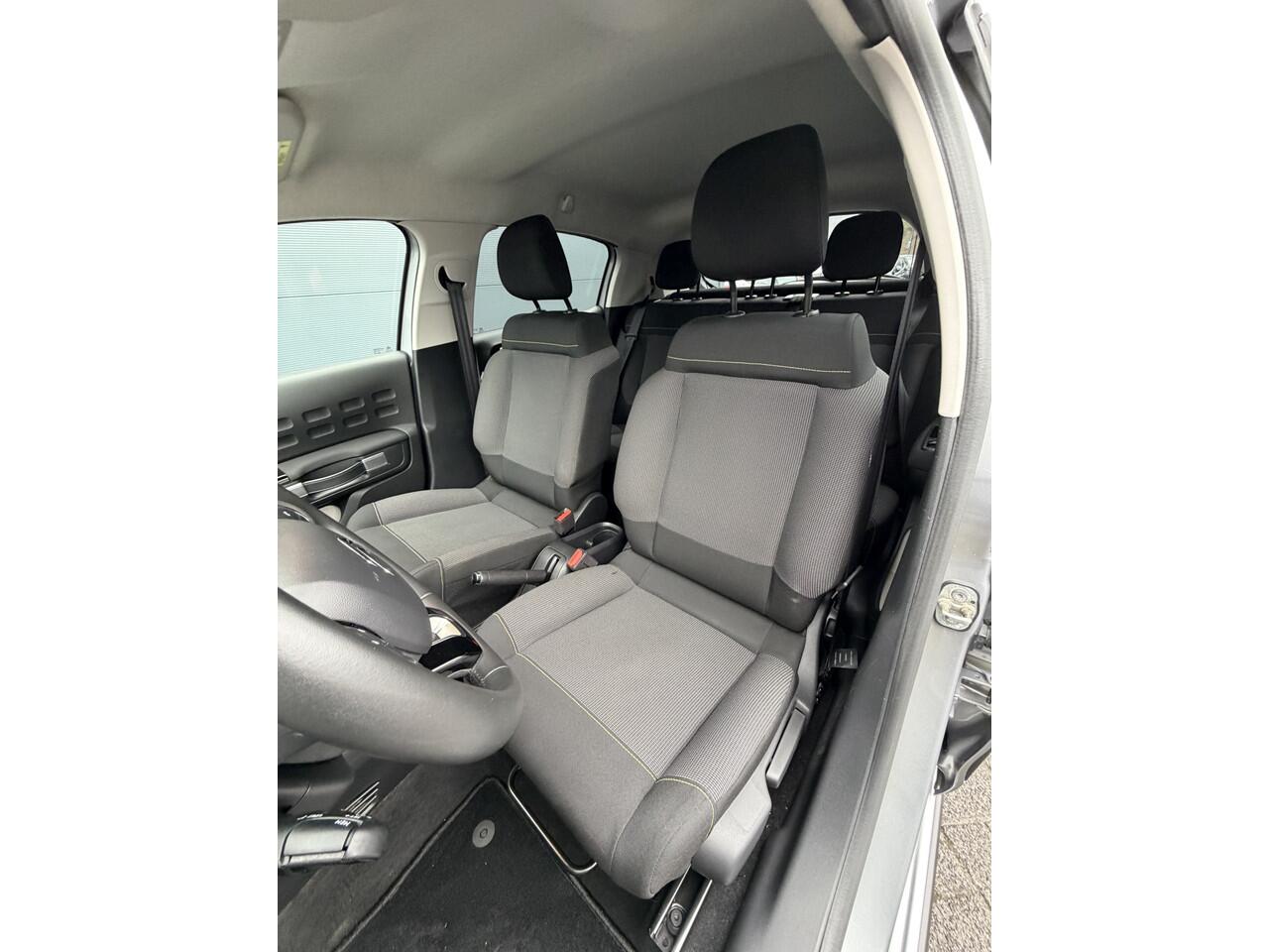 Citroen C3 110pk Shine (Keyless Entry - Camera - Navigatie - Automatische Airco - LED - Apple Carplay)