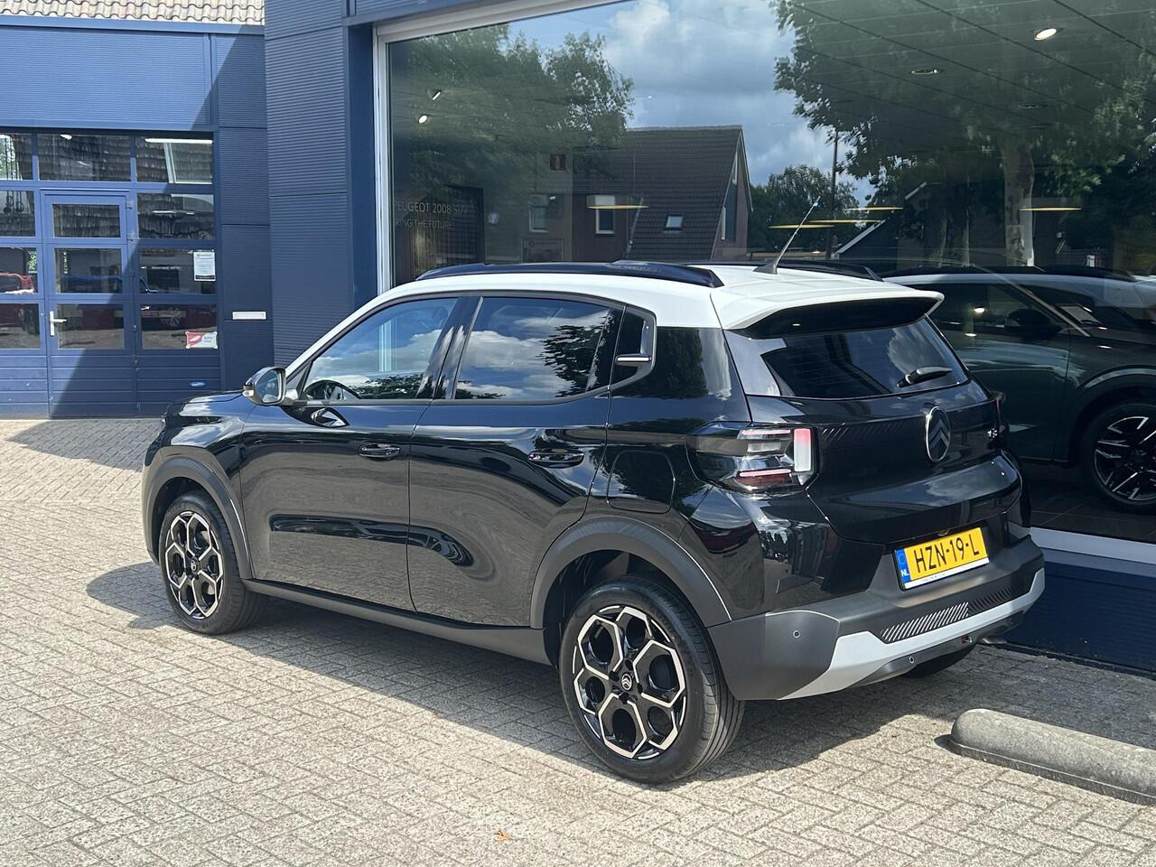 Citroen C3 1.2 Turbo 100pk Max | ¤ 2.000 VOORRAAD VOORDEEL | Nieuwe Auto | Navigatie | Parkeer Camera + Sensoren achterzijde | Lichtmetalen Velgen| Hoge zitpositie | LED Verlichting | Contrastkleur Dak | Climate control | Cruise control | DAB+ Radio |