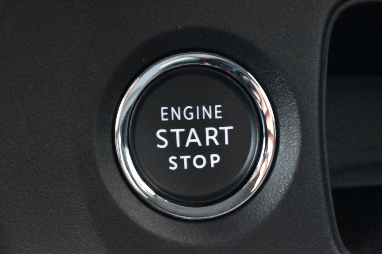 Citroen C3 PureTech 110 Shine | Navigatie | Keyless | Airco | Camera achter | Dode hoek detectie |