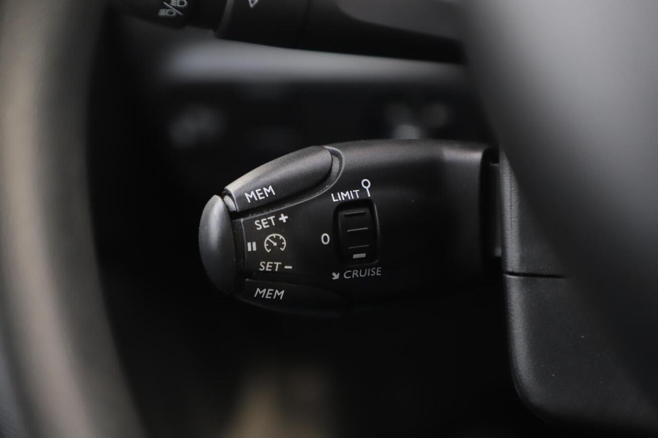 Citroen C3 1.2 PureTech Feel Trekhaak Navigatie Carplay Android Climate Cruise Control Rijstrooksensor Parkeersensor