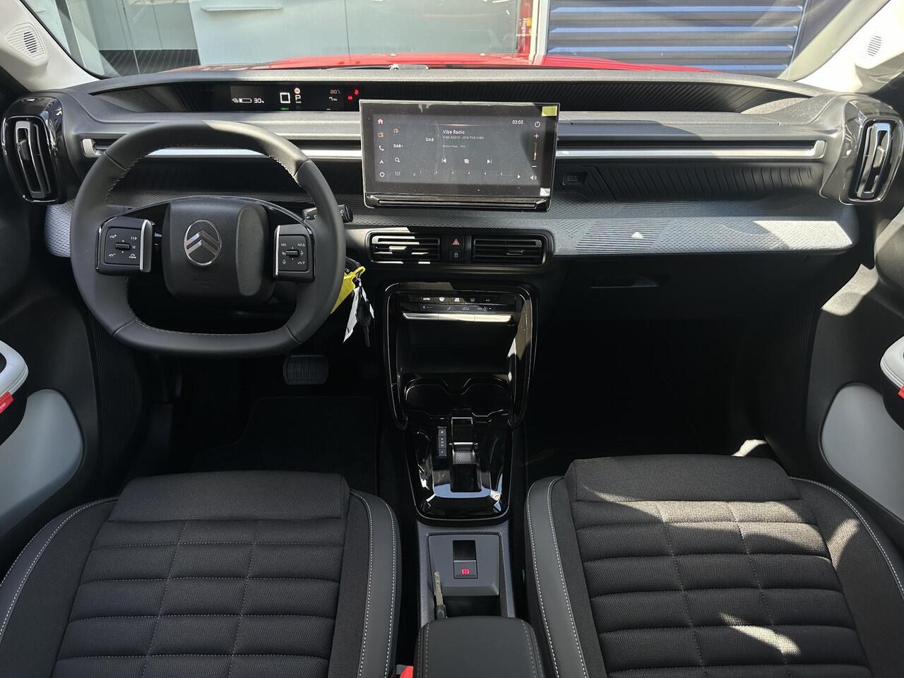 Citroen C3 Ë-C3 Aircross Max 113pk Comfort Range 44 kWh | Comfort Stoelen | Apple Carplay/Android Auto | Parkeercamera/-sensoren | Full LED | DAB | Cruise Control | Climate Control | Draadloze telefoonlader |