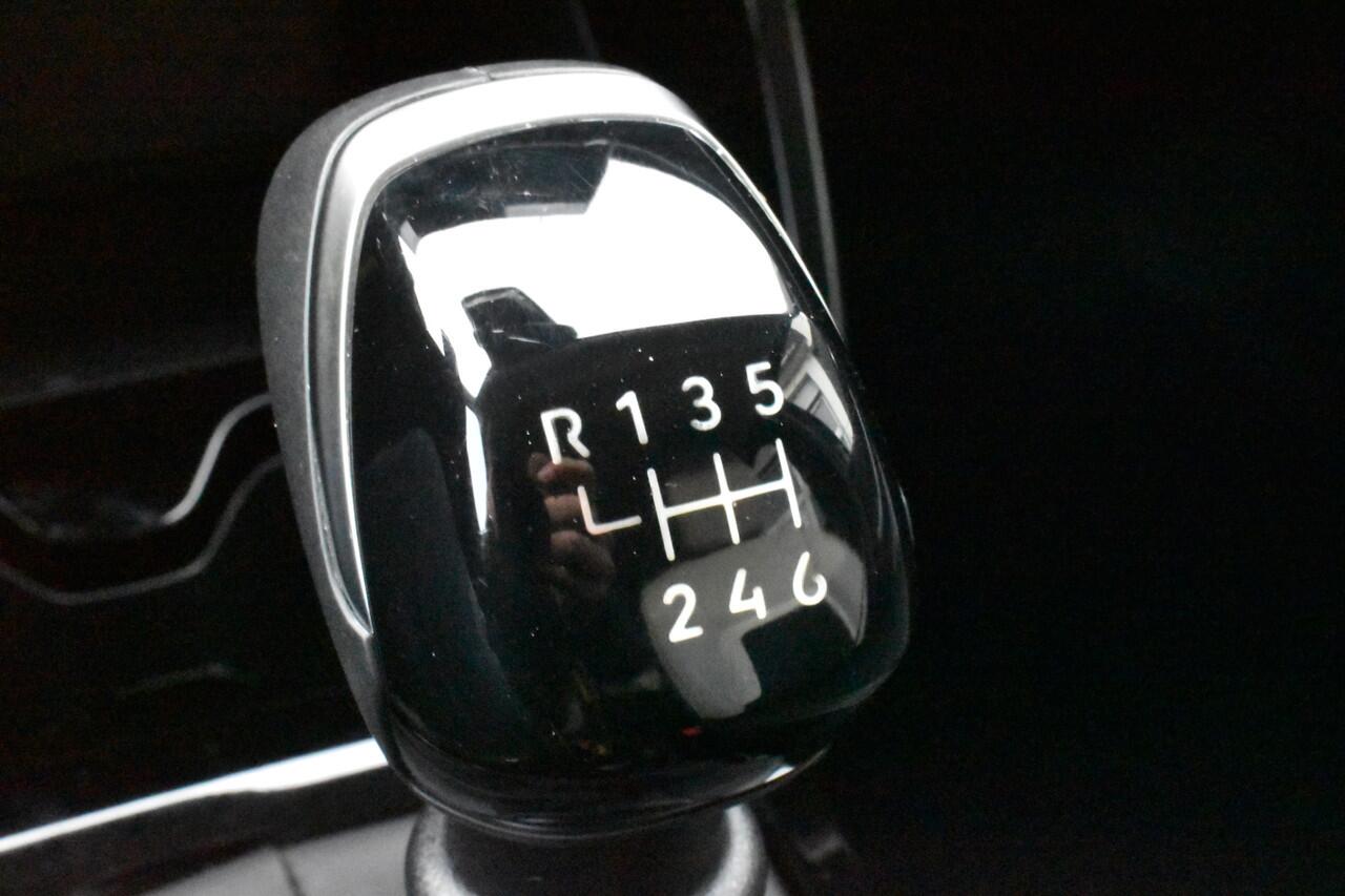 Citroen C3 Turbo 100pk Max Navi | Camera achter | Airco | Stuur - Stoel en Vooruit verwarming |