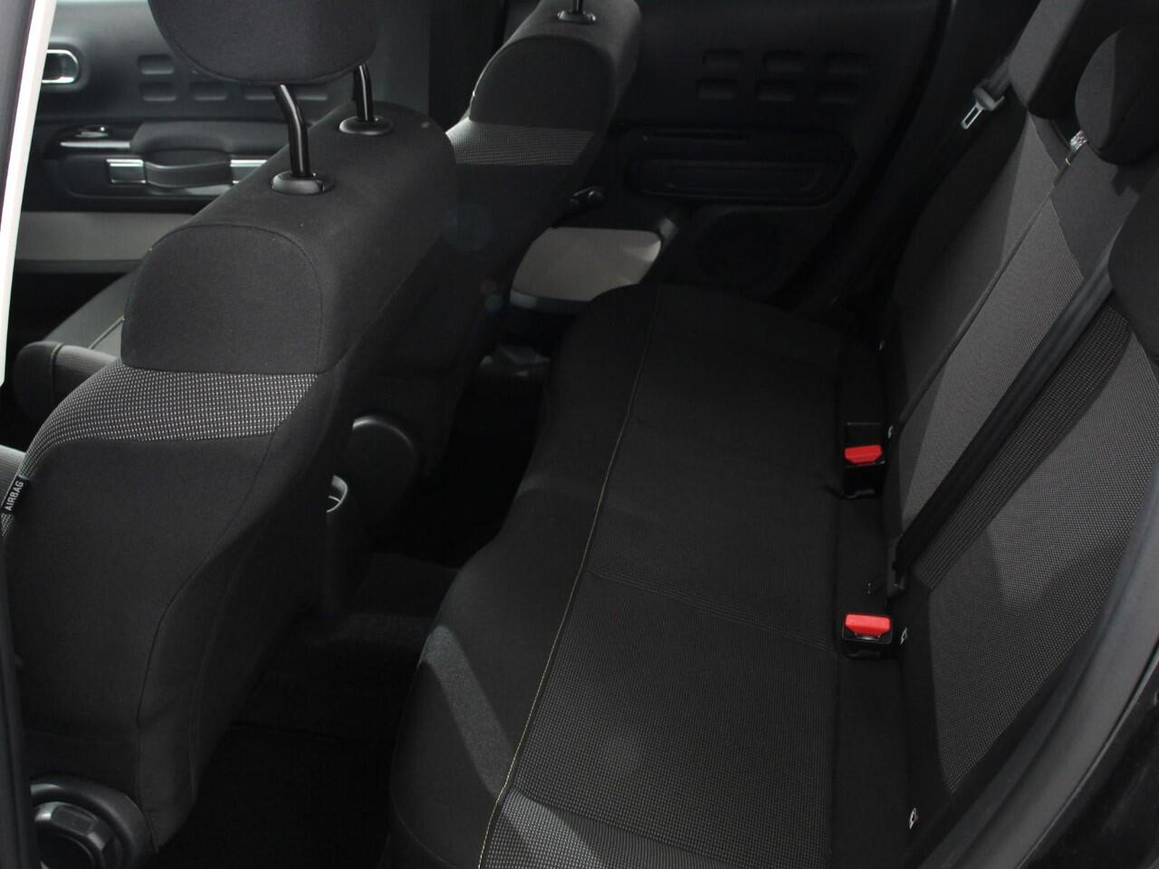 Citroen C3 1.2 PureTech Max Automaat Airco Navigatie d.m.v.Apple carplay / Android Auto Parksensoren Lichtmetalen Velgen