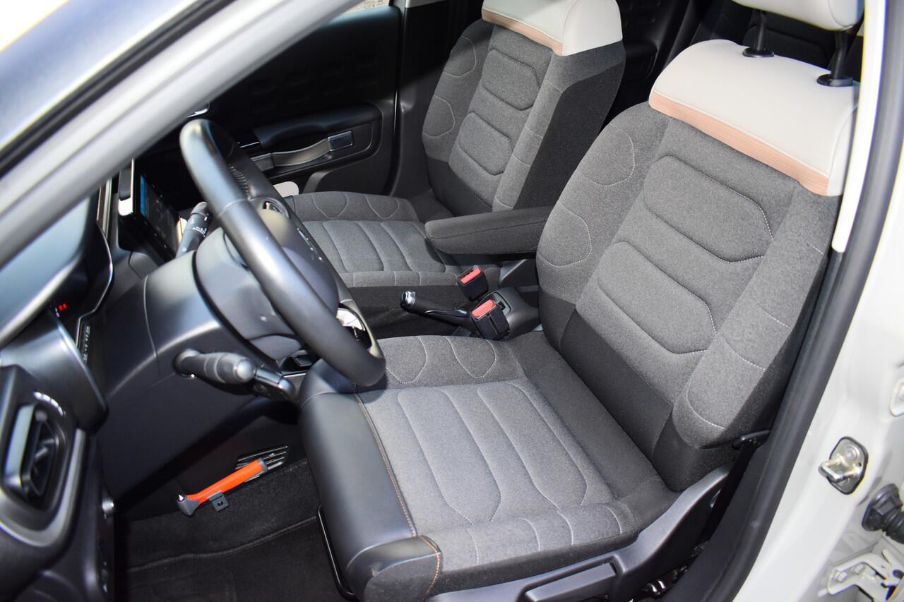 Citroen C3 PureTech 83 Feel Navi | Airco | parkeerhulp | Luxe interieur |