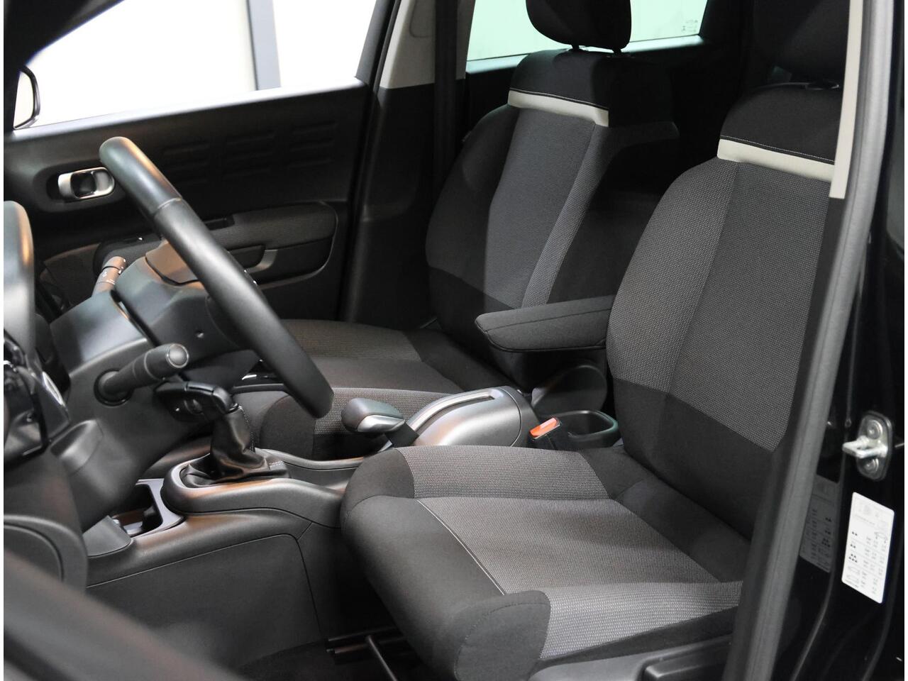 Citroen C3 Aircross 1.2 110PK S&S Business | AppleCarplay/AndroidAuto | Armsteun | Navigatie | Climate Control | Cruise Control | Bluetooth | LED Dagrijverlichting | Isofix | Privacy Glass | Parkeersensoren |