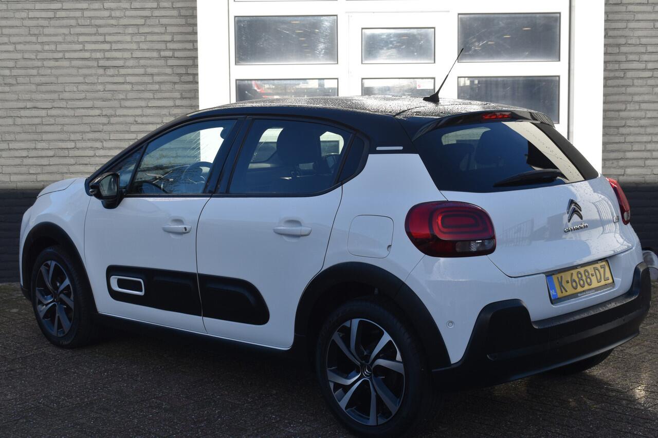 Citroen C3 PureTech 83 Shine Navigatie | Airco | Camera achter | parkeersensoren V+A | Carplay - Android auto | Zeer compleet |