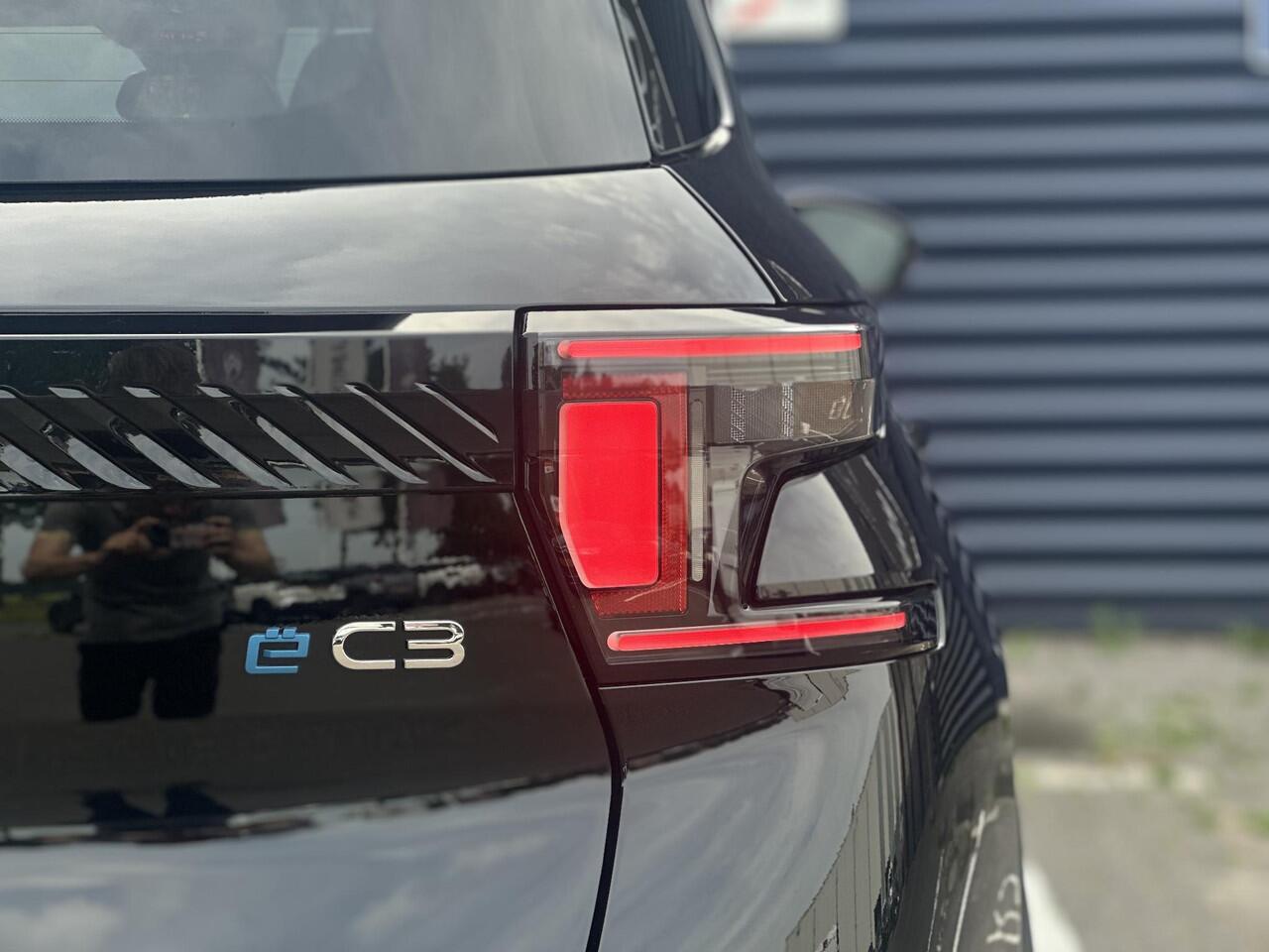 Citroen C3 Ë-C3 Aircross Max 113pk Comfort Range 44 kWh | Comfort Stoelen | Apple Carplay/Android Auto | Parkeercamera/-sensoren | Full LED | DAB | Cruise Control | Climate Control | Draadloze telefoonlader |