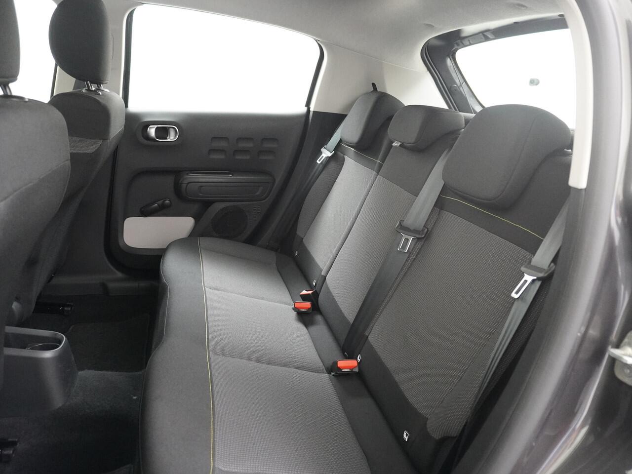 Citroen C3 1.2I Navi Ecc Apple Carplay Android Auto Cruise Control C-Series 16"lm Regensensor Spoorassistent ldws Bluetooth Pack Safety Lmv Origin. NLse auto ¤ 24.000 nieuw! 1e Eigenaar