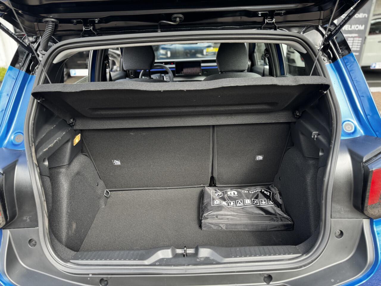 Citroen C3 1.2 Turbo 100 Plus Carplay/Android Auto | 2-Tone | Parkeersensoren