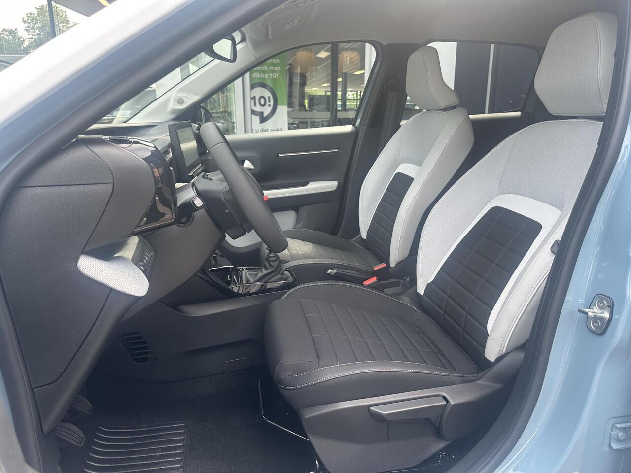 Citroen C3 1.2 Turbo 100pk Max | Comfort Stoelen | Apple Carplay/Android Auto | Parkeercamera/-sensoren | Full LED | DAB | Cruise Control | Climate Control | Draadloze telefoonlader |
