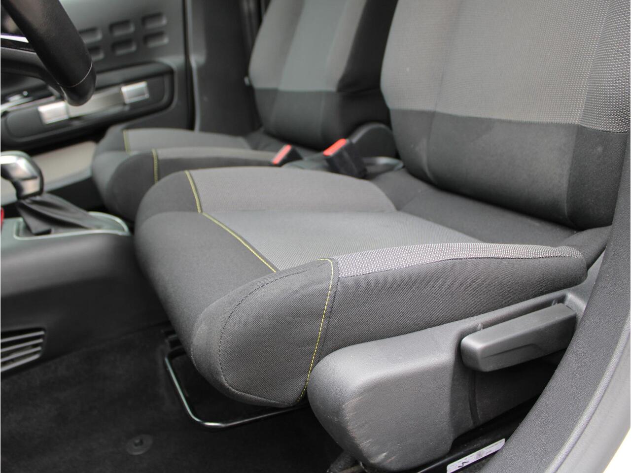 Citroen C3 1.2 PT 110 AUTOMAAT FEEL BLACK ROOF NAVI/CAMERA