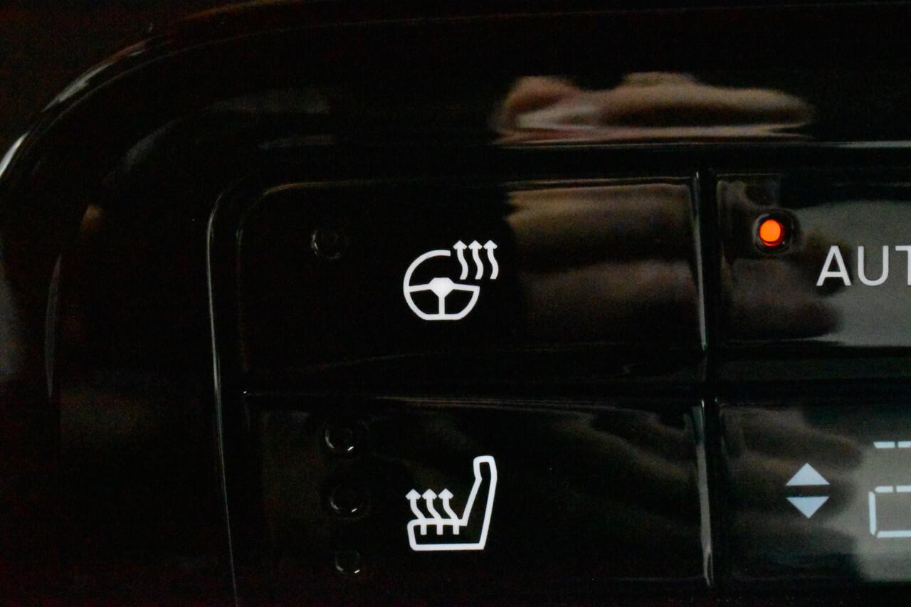 Citroen C3 Turbo 100pk Max Navi | Camera achter | Airco | Stuur - Stoel en Vooruit verwarming |