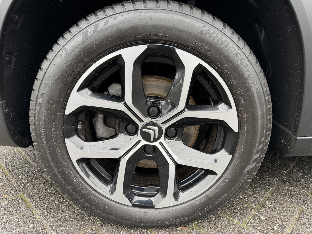 Citroen C3 Aircross 130pk Plus (Automatische Airco - Grip Control - Navigatie - Apple Carplay - Lichtmetalen velgen incl 4S - Parkeersensoren - LED)