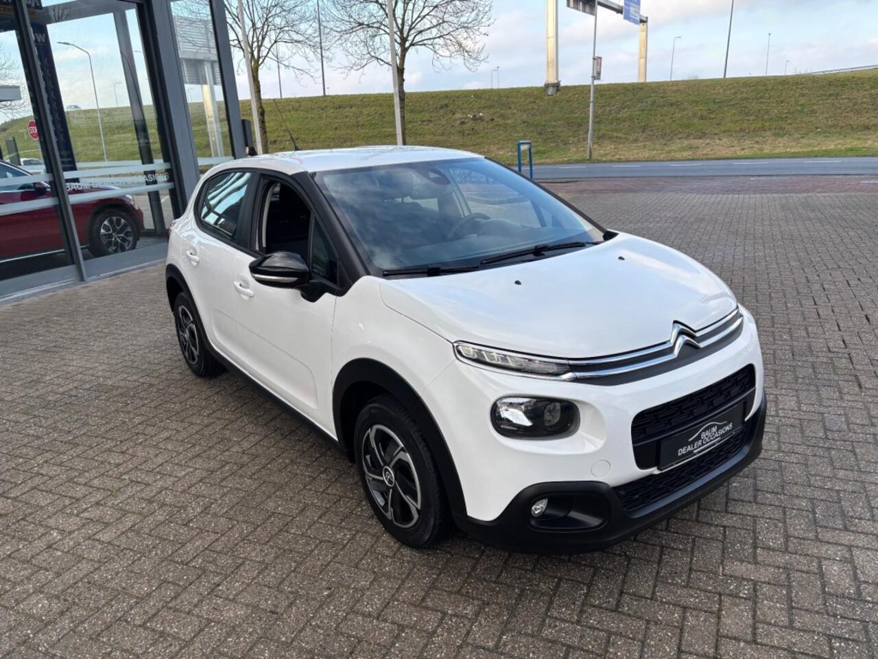 Citroen C3 1.2 PT FEEL CONNECT AIRCO NAVI PDC CRUISE.