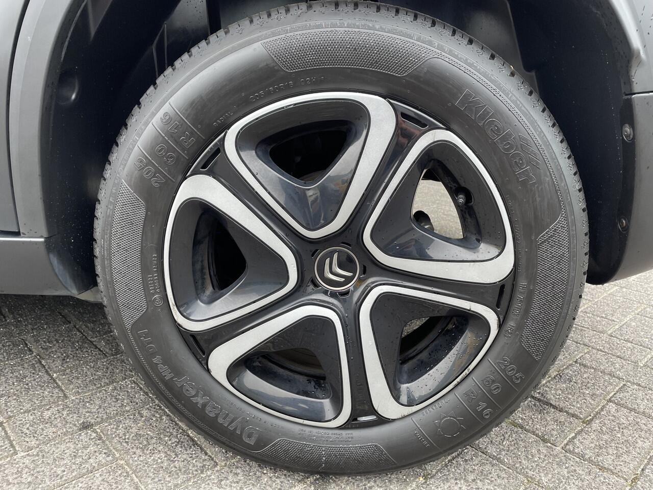 Citroen C3 Aircross 110pk Feel (Navigatie - Automatische Airco - LED - Apple Carplay - Parkeersensoren - Cruise Controle)