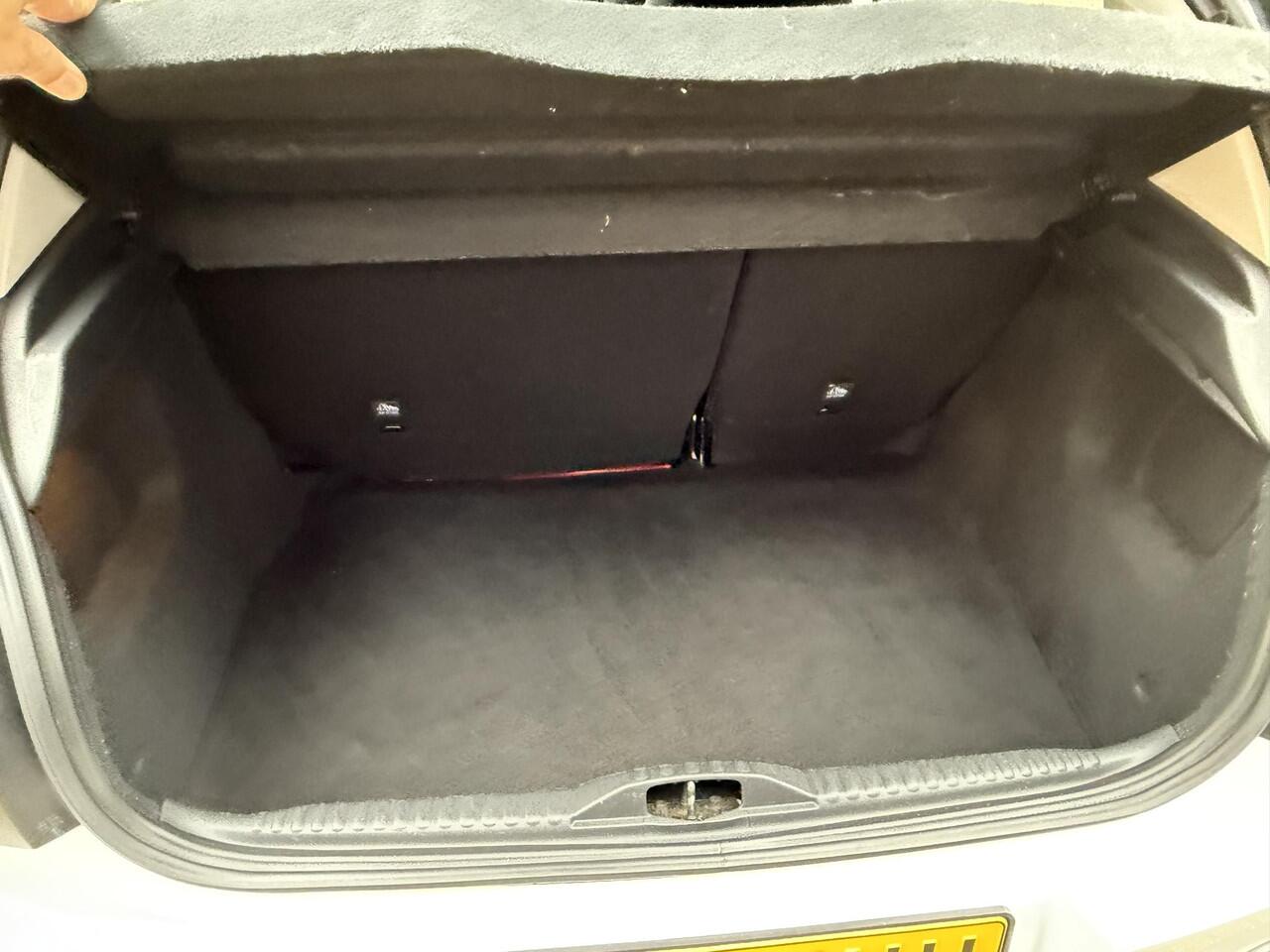 Citroen C3 1.2 PureTech S&S Feel Edition / Airco clima/ Cruise/ Navigatie/ Apple carplay/ PCD/ LED