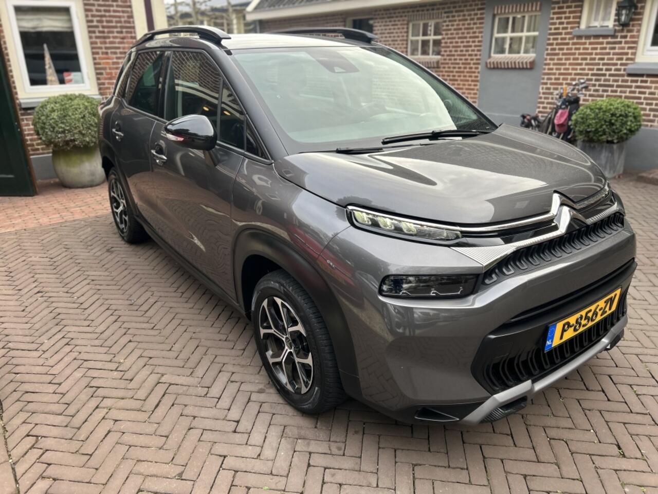 Citroen C3 Aircross 1.2 110pk Shine Navi, Carplay, LMV, Stoelverw.
